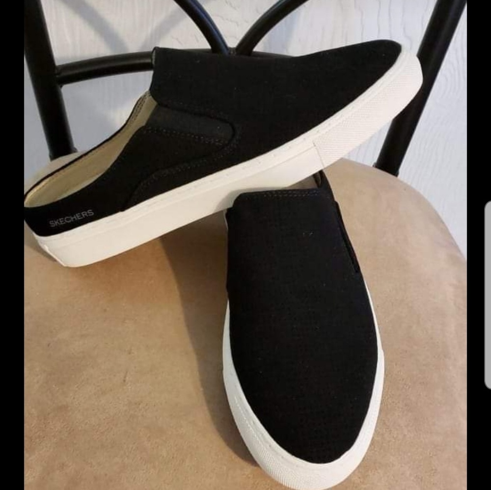 Skechers